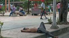 Has más de 1.200 habitantes de la calle durmiendo en parques y andenes/Foto Orlando Carvajal/La Opinión