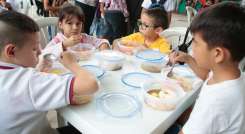 La modalidad de ‘comida caliente transportada (almuerzo)’ se convirtió en un modelo para otras regiones que han querido replicarlo./ Foto Cortesía / La Opinión