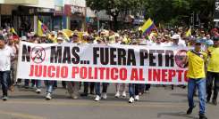 Marcha contra Petro