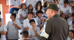Autoridades municipales adelantan operativos antidrogas en escuelas y colegios del municipio. 