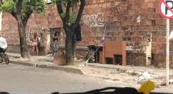Habitantes merodean a diario por las casonas abandonadas. 