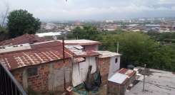 Las viviendas de los cerros son las más afectadas por las lluvias./ Fotos: Cortesía. 