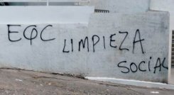 Grafitis alusivos al grupo armado