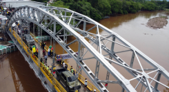Solo vehículos particulares circulan por el puente Unión actualmente.