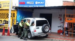 Estaba aprendiendo a manejar y terminó arrollando a un hombre en el barrio La Libertad