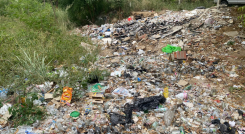 Los escombros y las quemas se evidencian en el sitio y ello agudizan la contaminación.