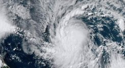 Beryl, el primer huracán de la temporada atlántica de 2024, se fortaleció hasta convertirse en una tormenta “muy peligrosa” de categoría 3 