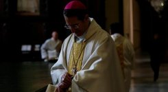 En medio de un acto de reconocimiento, un grupo de obispos pidió perdón por el trato dado a miles de indígenas en el territorio estadounidense.
