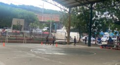 A cualquier hora del día se pueden apreciar a los equipos deportivos practicando en las canchas del barrio.