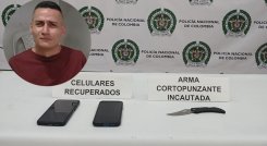 Los teléfonos móviles fueron recuperados y le encontraron el cuchillo.