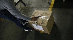 El presidente del Consejo Nacional Electoral de Venezuela (CNE), Elvis Amoroso, ha informado este domingo por la mañana de que se han constituido el 95 por ciento de las mesas previstas para las elecciones presidenciales de este domingo.