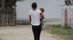 Cada minuto cuatro niñas latinoamericanas son madres. Foto El Universal