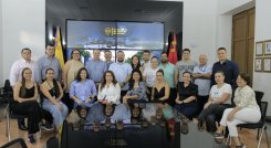 La Gobernación, usuarios y directivos de la Zona Franca se comprometieron a sacar adelante esta organización comercial.