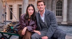 Netflix reveló las primeras imágenes del actor Luke Thompson con quien será la pareja de su personaje, Benedict Bridgerton, en la siguiente historia de amor de la familia para la cuarta temporada.