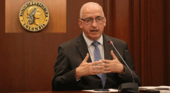  Leonardo Villar, gerente del Banco de la República