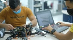 -	Según la OEA, la inteligencia artificial es un sector laboral con gran demanda en el mundo.  / Foto: Cortesía / La Opinión 