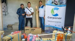 Corponor entregó 25 guadañadoras a igual número de familias campesinas de La Gabarra./Foto cortesía