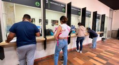 Pago de impuestos. / Foto Archivo