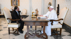 Petro visitó al Papa Francisco