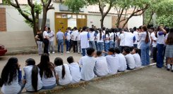 Plantón Colegio-Club de Leones