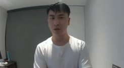 Zhenhao Zou, estudiante chino abusador