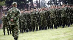 MILITARES-ESCUELA