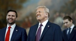 Trump amenaza con no ir a cumbre del G20 y lanza acusaciones contra Sudáfrica.