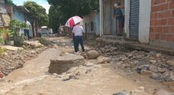 Las calles de La Playita quedaron convertidas en arroyos por el desbordamiento del Río Táchira/Foto Stefany Peñaloza/La Opinión