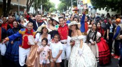 La carroza de la Loma de Bolívar fue escenificada por los despachos de Prensa, Gobierno y Seguridad/Foto Carlos Ramírez