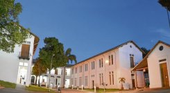 Corporación Biblioteca Pública Julio Pérez Ferrero/Archivo/La Opinión