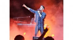 El cantante español Alex Ubago regresa a Colombia con 'Que pides tu'.