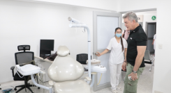 Javier Prieto Peña, gerente de Imsalud, inspecciona espacios de IPS renovada en zona rural de Cúcuta.. 