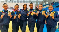 Las gimnastas cucuteñas María Jimena Mendoza (primera a la derecha) y Adriana Lucía Mantilla (segunda) brillaron con la selección Colombia en los Juegos de Santo Domingo 2026. 