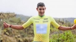 El boyacense Diego Andrés Camargo fue declarado campeón de la 76 edición de la Vuelta a Colombia, tras ser cancelada la carrera a falta de tres etapas.