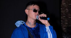 Rey Flow convierte la conexión del amor en música con Qué Energía.