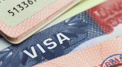 Juez anula prohibición de visas impuesta por Trump a 75 países