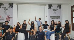 Nelson Rodríguez, el cucuteño detrás de la voz de las reinas.