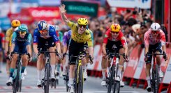 Matthew Brennan (Visma Lease) volvió a hacer de las suyas en la etapa 17 de la ronda española.