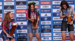 La patinadora Keily Delgado, ondeó la bandera de Colombia y el departamento en Alemania.