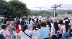 Víctimas del conflicto armado exigen una vivienda digna. 