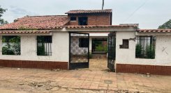 Vivienda abandonada en La Carolina Campestre