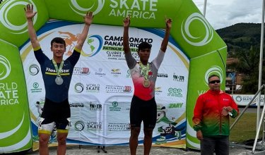 Matías Velásquez (izquierda), sigue ganando experiencia y dejando en alto el nombre de Norte de Santander en el patinaje.