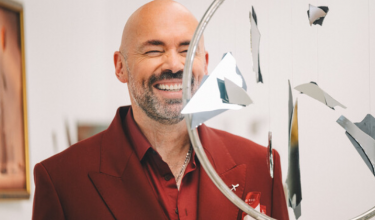 Santiago Cruz.
