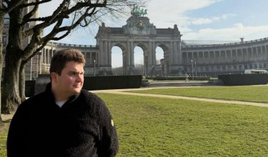 Quién es Clément Vandenkerckhove, el joven que pasó de vender coches a ser príncipe de Bélgica