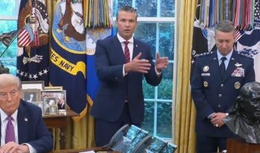 Trump y militares. Foto, Colprensa.
