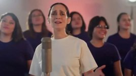 Julieta Venegas responde a polémica por “La niña futbolista”: ¿por qué la canción mundialista fue tan criticada?