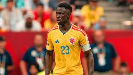 Dávinson Sánchez con la Selección Colombia. 
