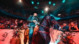 Yeison Jiménez y su caballo. Foto: Colprensa.