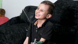 Lucas Francesco tiene 7 años.