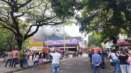 Incendio en Cúcuta. Foto: Leonardo Favio Oliveros / La Opinión